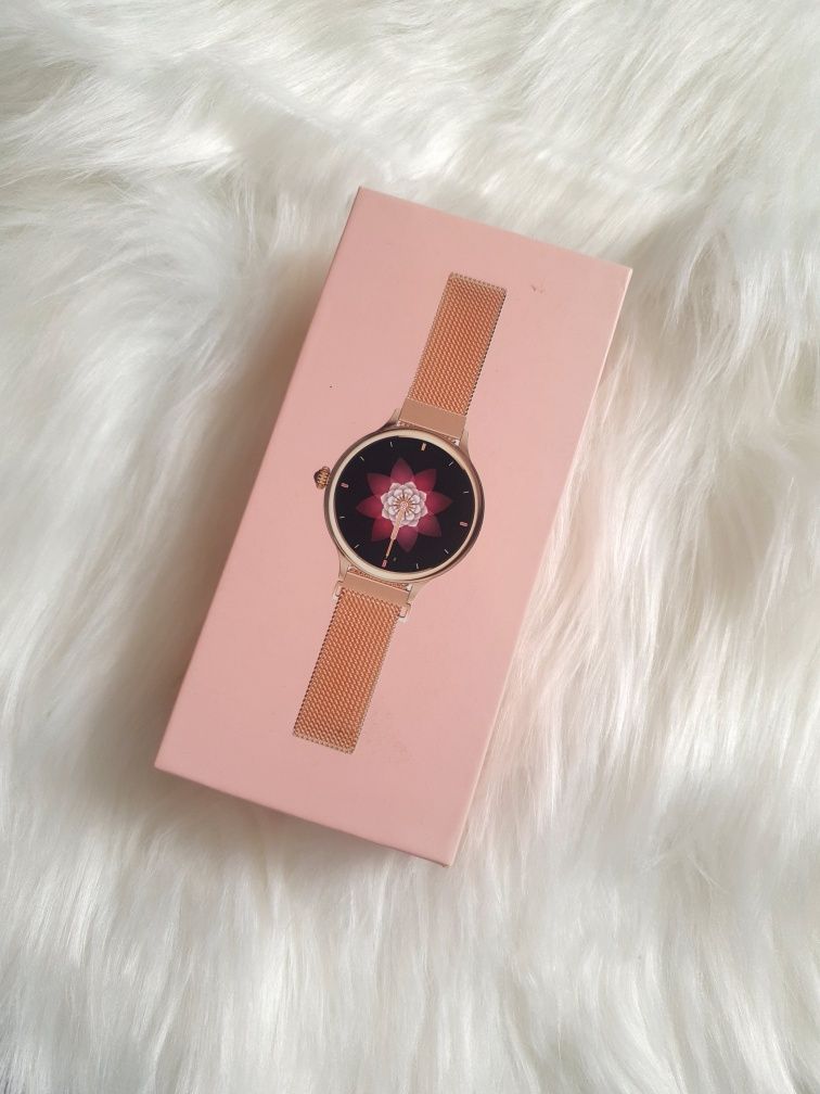 Smartwatch rose gold