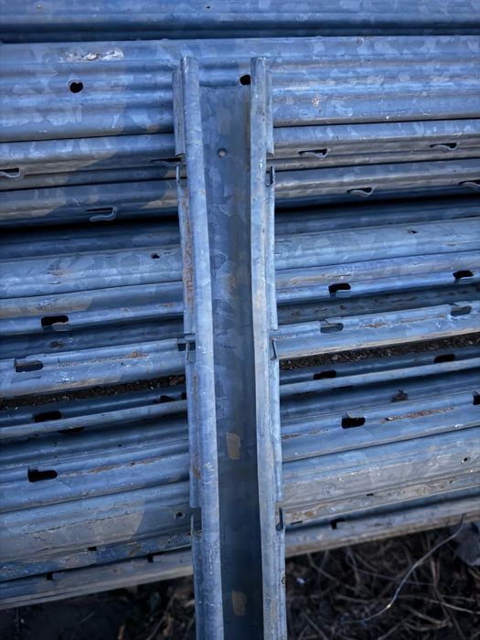 Słupki do siatki leśnej, słupkdo i winnicy, malin, siatka Leśna,