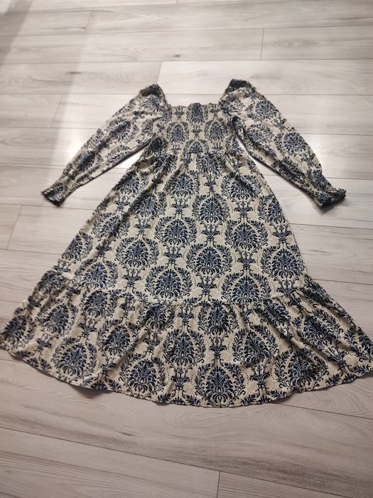 Hiszpanka z długim rękawem