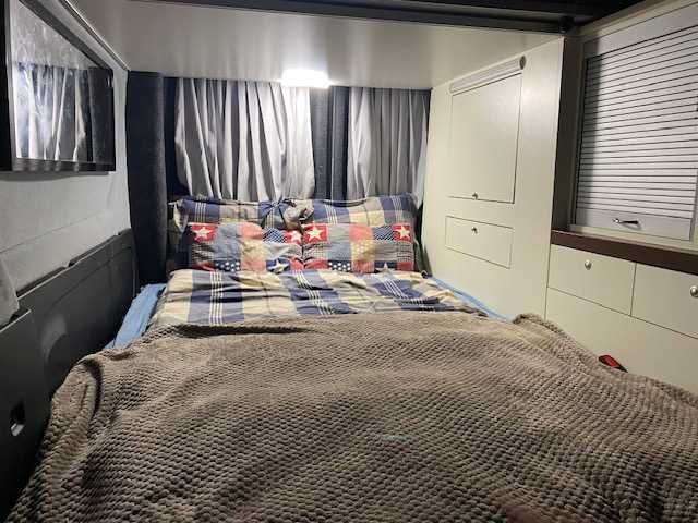 Bus Kamper 4 os do spania, Hak, Specjalny kampingowy, ogrzewanie solar