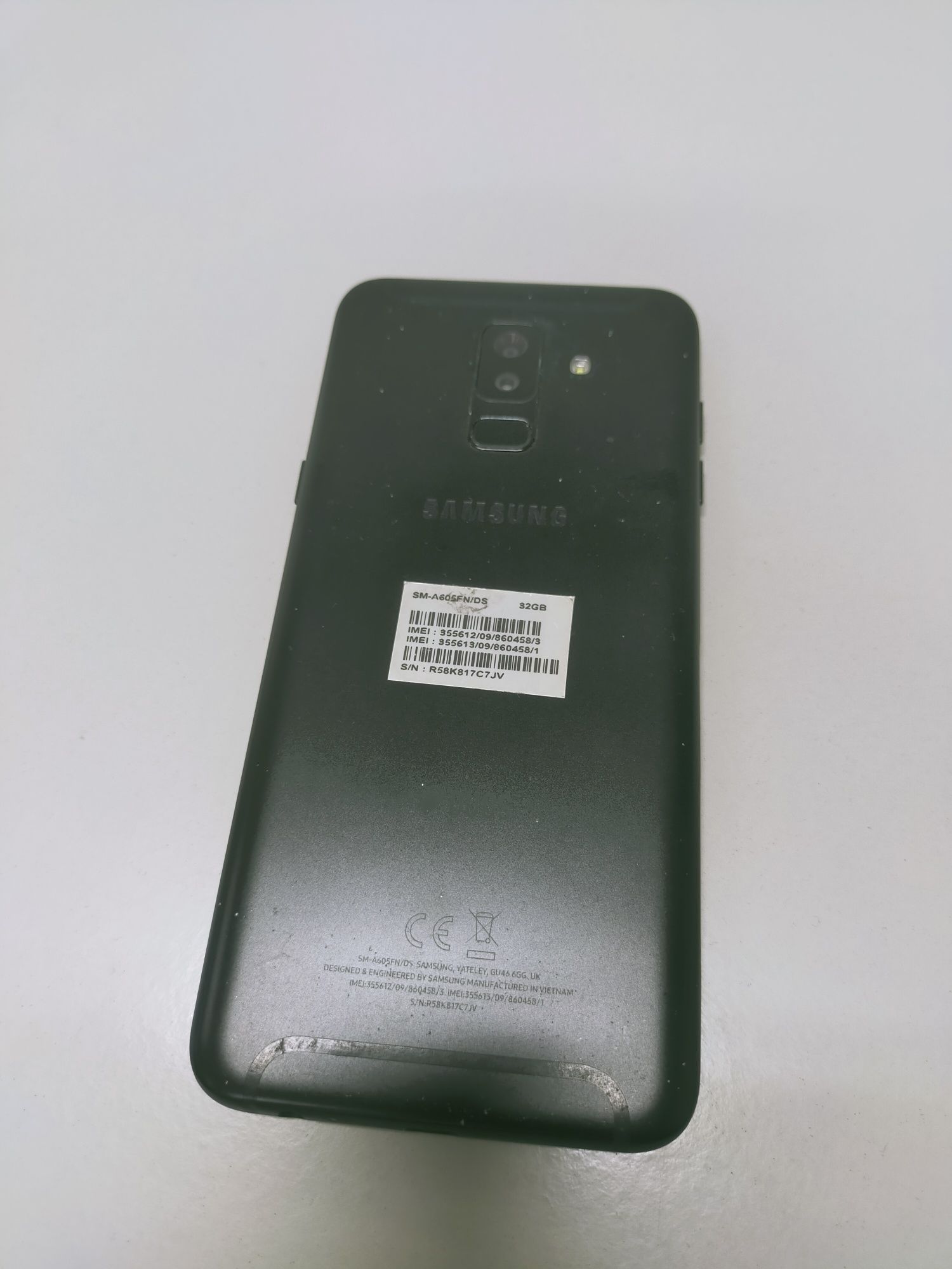 Smartphone Samsung A6 +