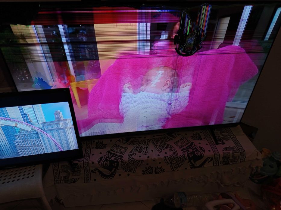 Tv hisense 58 polegadas avariada 35 euros