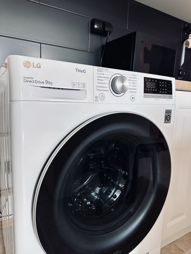 PRALKA LG Thinq 9kg (model F4WV5N9S1E ) jak NOWA