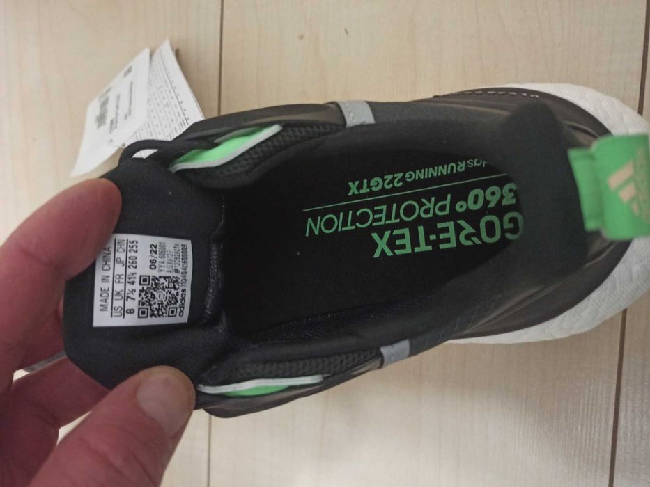 Buty do biegania w deszczu Adidas Ultra Boost 22 r. 41 i ⅓ 26 cm nowe