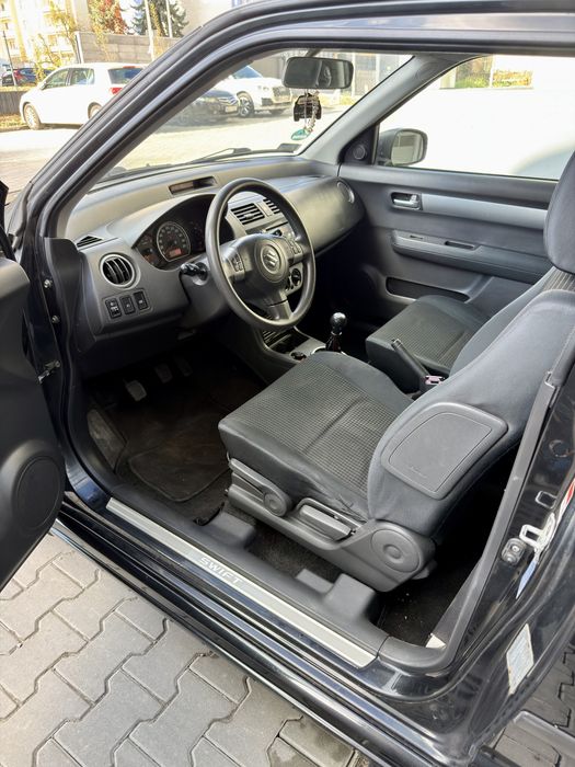 SUZUKI SWIFT MK6, 2005 rok, 1.5 benzyna, czarny