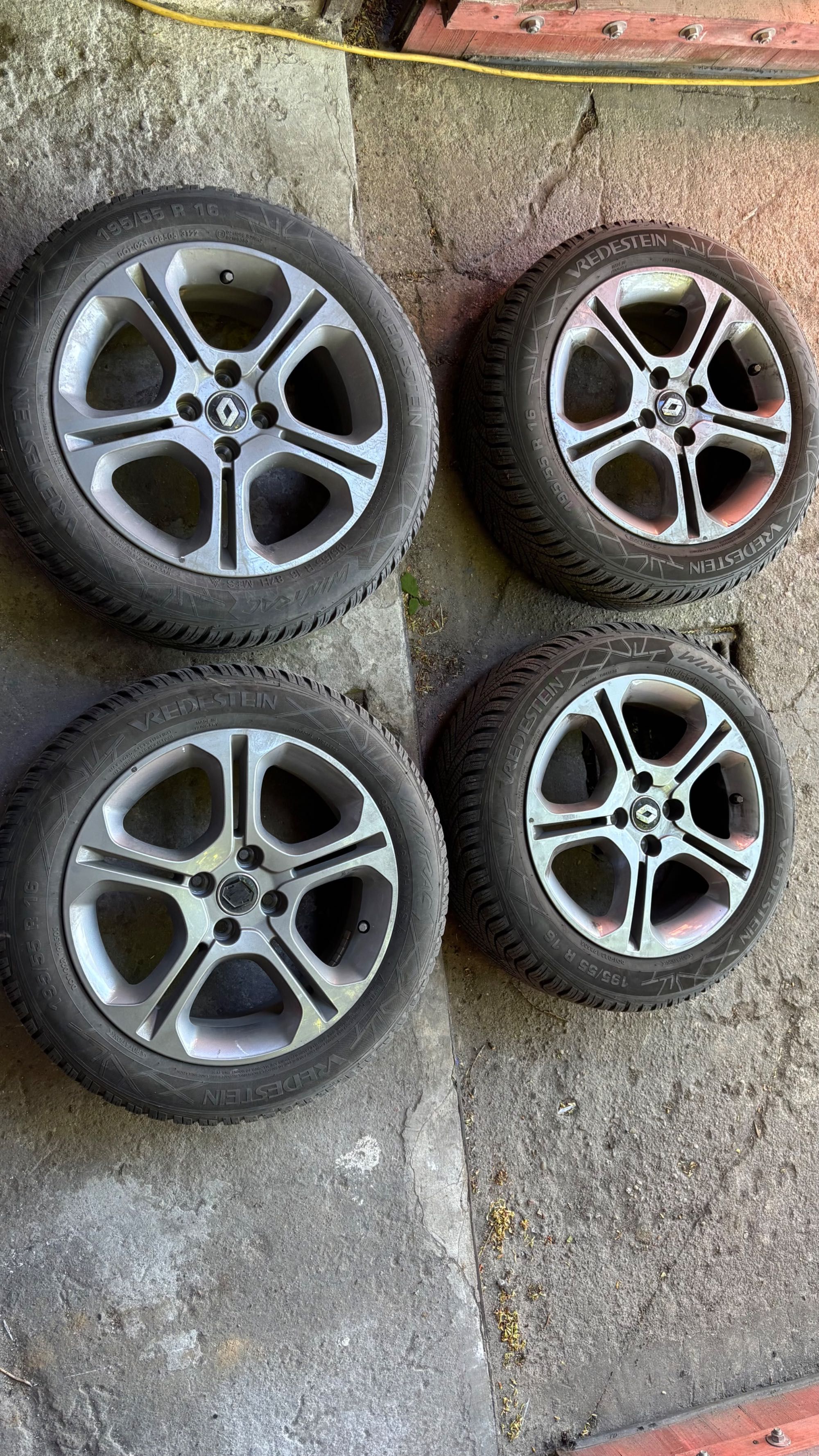 Alufelgi renault clio V 16 z oponami