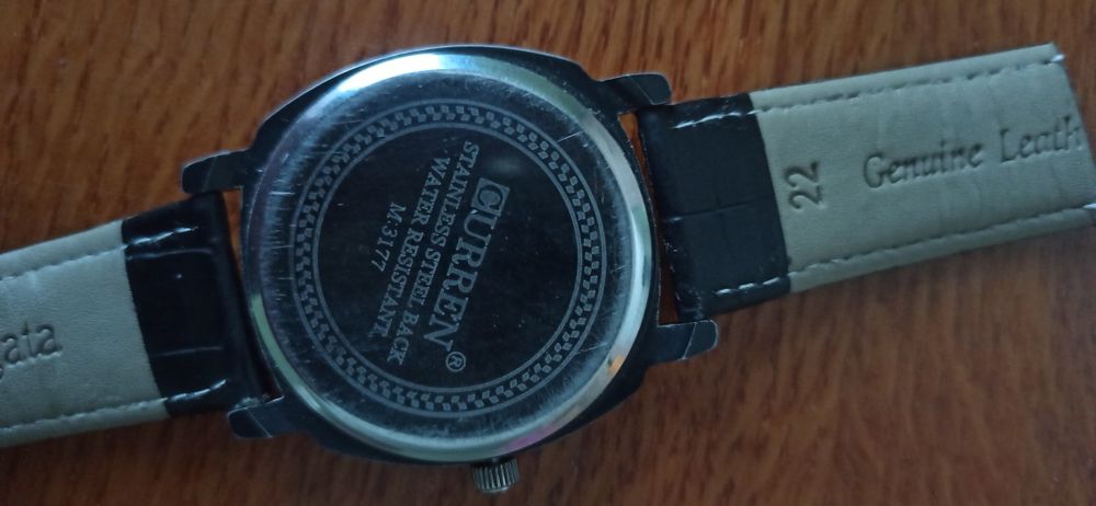 Продам часи Curren