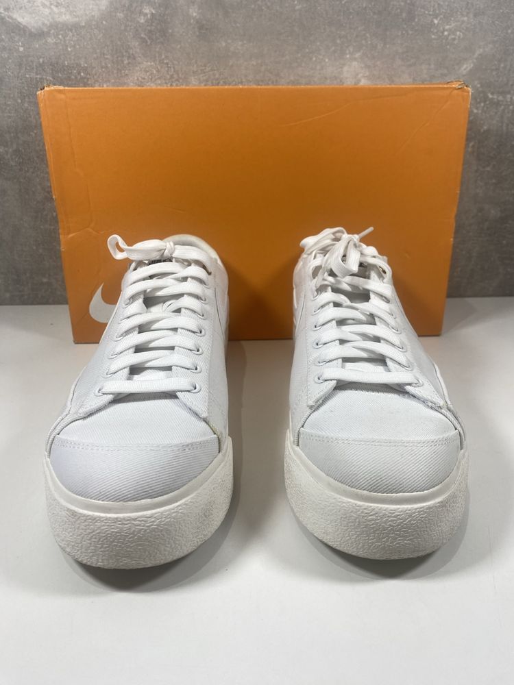 Trampki Nike Blazer Low Platform biale rozmiar 40