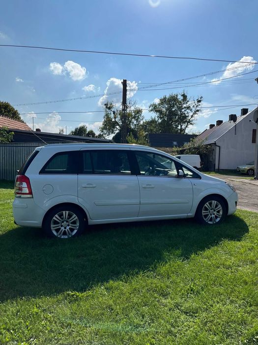 Opel Zafira lift 2009r 2.2 direct/gaz/automat/7 osób/260tys. przebiegu