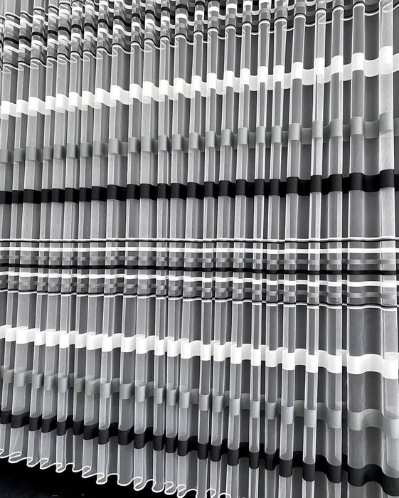 Тюль в полоску сірого кольору 4м