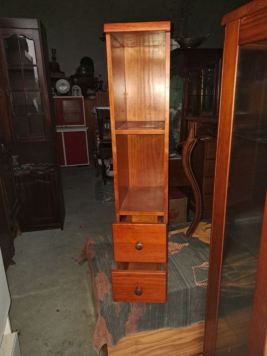 Movel de apoio em madeira
