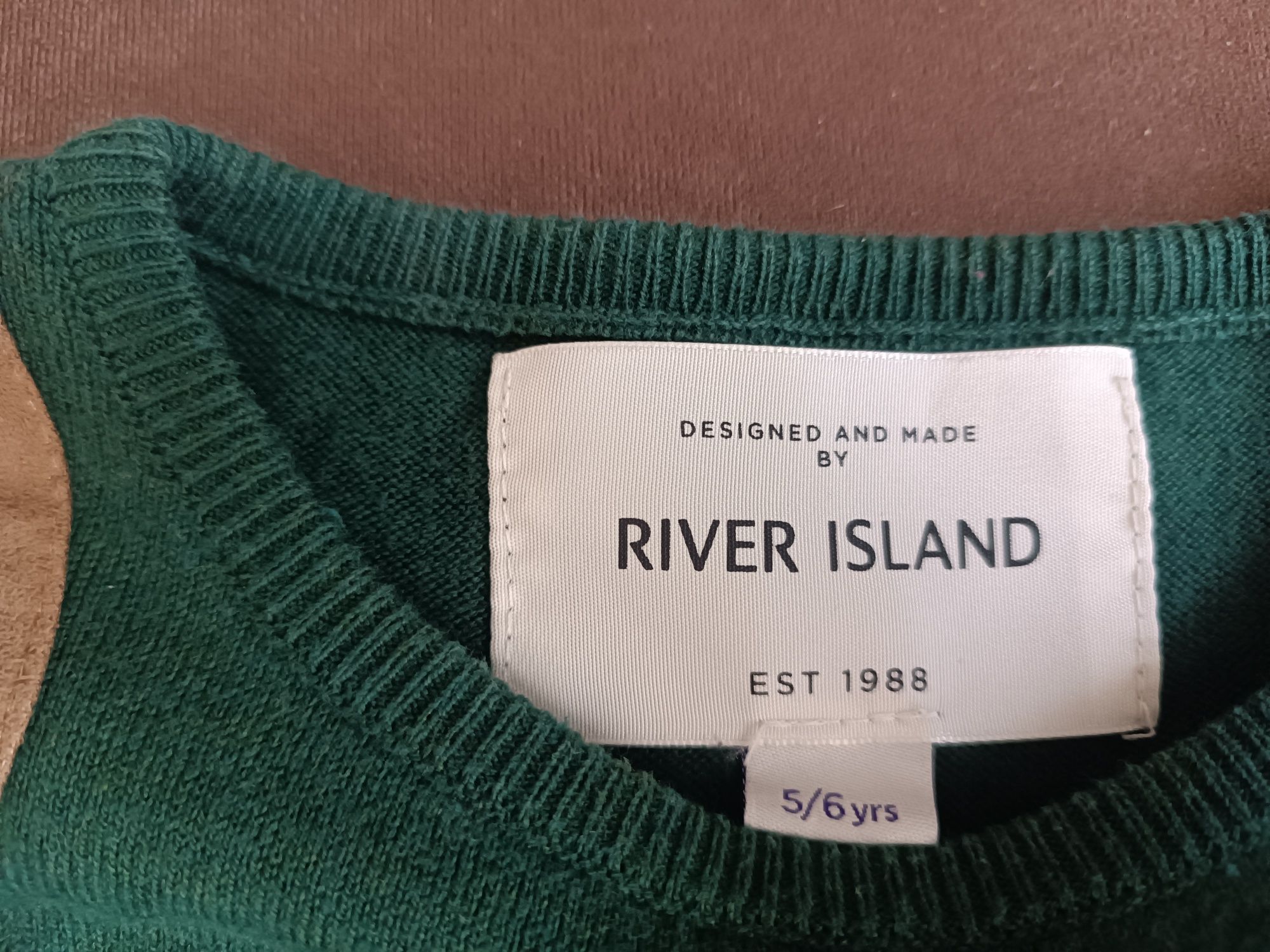 Piękny sweter zielony River Island 116