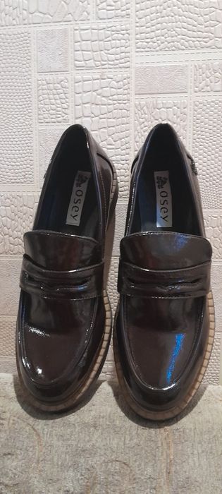 Туфлі жіночі лак шкіра