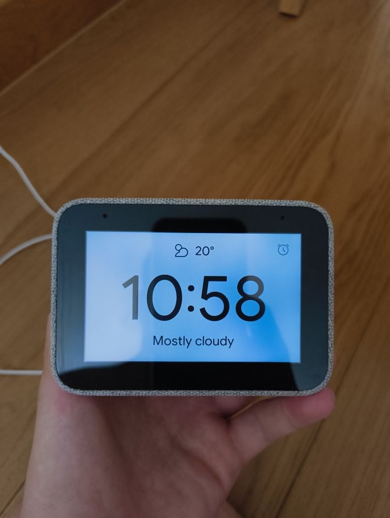 *COMO NOVO* Lenovo smart Clock na caixa com tudo