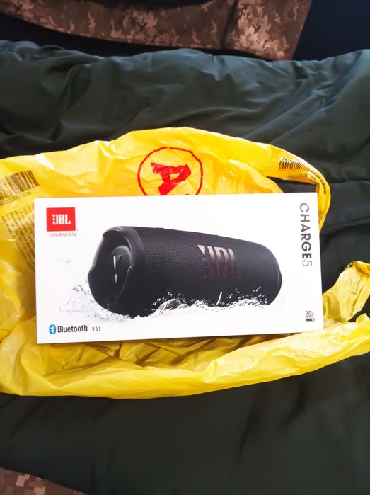 JBL колонка нова charge 5