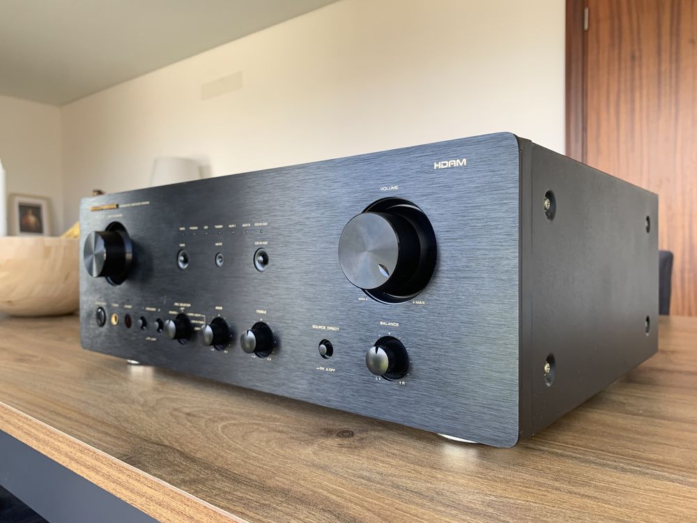 Marantz PM 7000 Integrated Amplifier