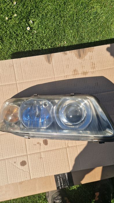 Lampa przednia Audi a3 8l Hella lift