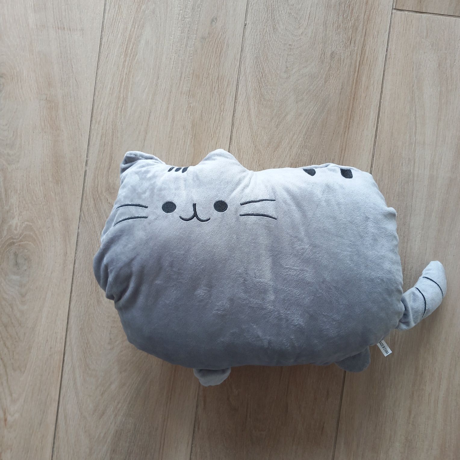 Pusheen kotek maskotka z kocem