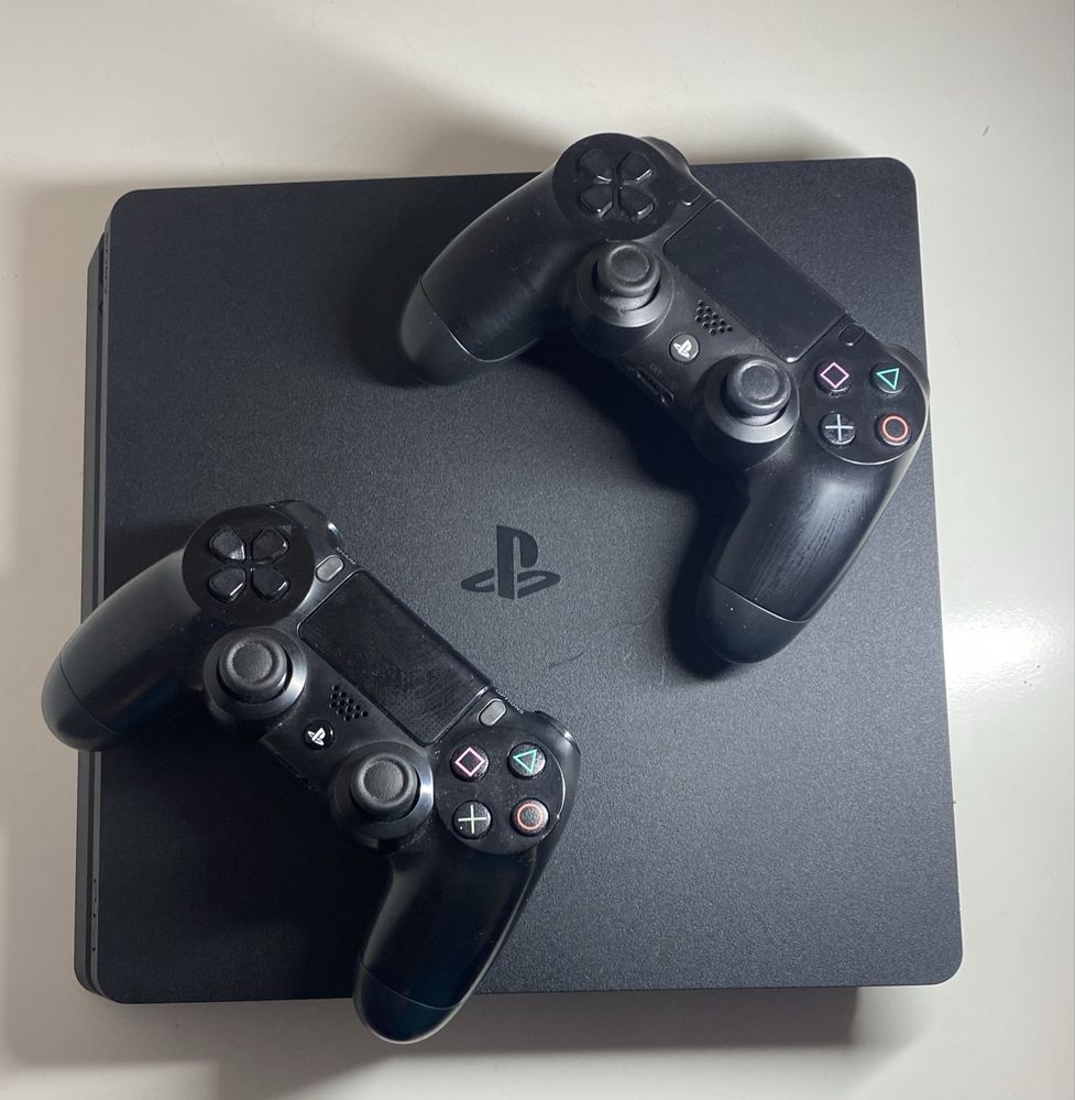 PS4 SLIM з 1 маленьким нюансиком