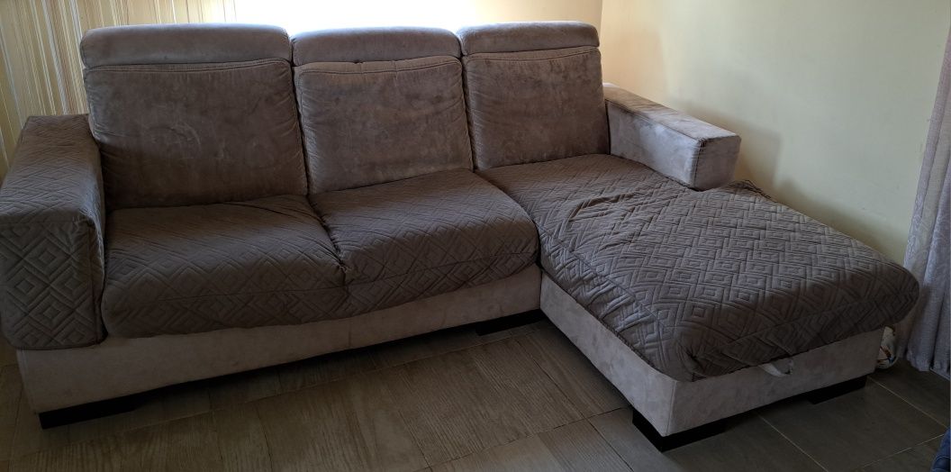 Narożnik 215 x 163 firmy Aris  funkcja spania i pojemnik na pościel