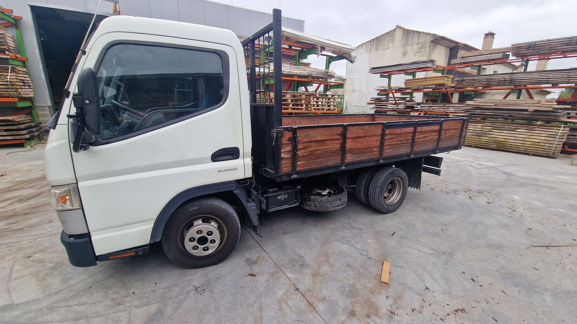 Mitsubishi fuso ligeira caixa automática