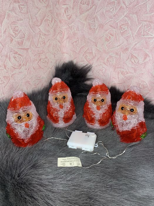 Новорічні дідусі морози