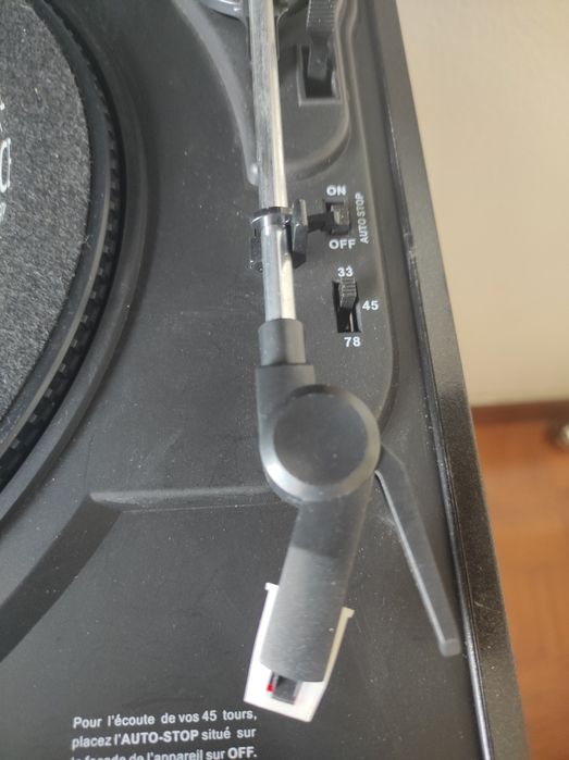 Sistema de som vinil, CD, SD card, USB e rádio Big Ben