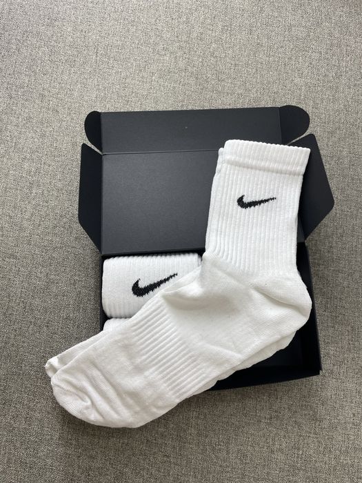 Nike Wysokie Białe Skarpety Boks 42/46(4 pary)