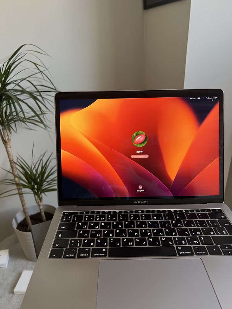 Apple MacBook Pro 13  2017 i5 16/256 gb Space Gray + Гарантія магазину