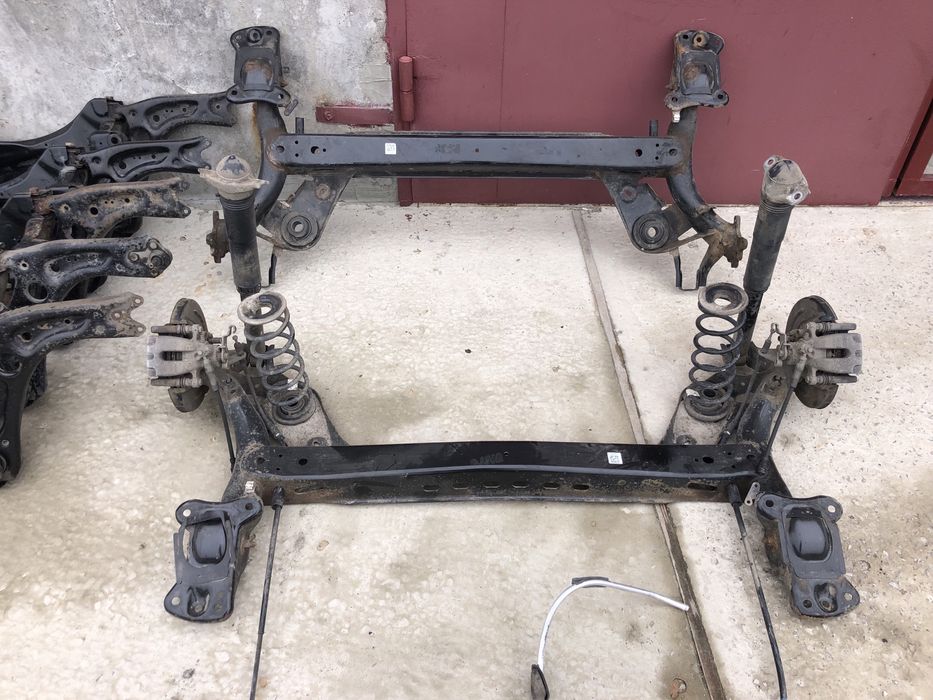 Балка підрамник ричаг Шкода Октавія А5