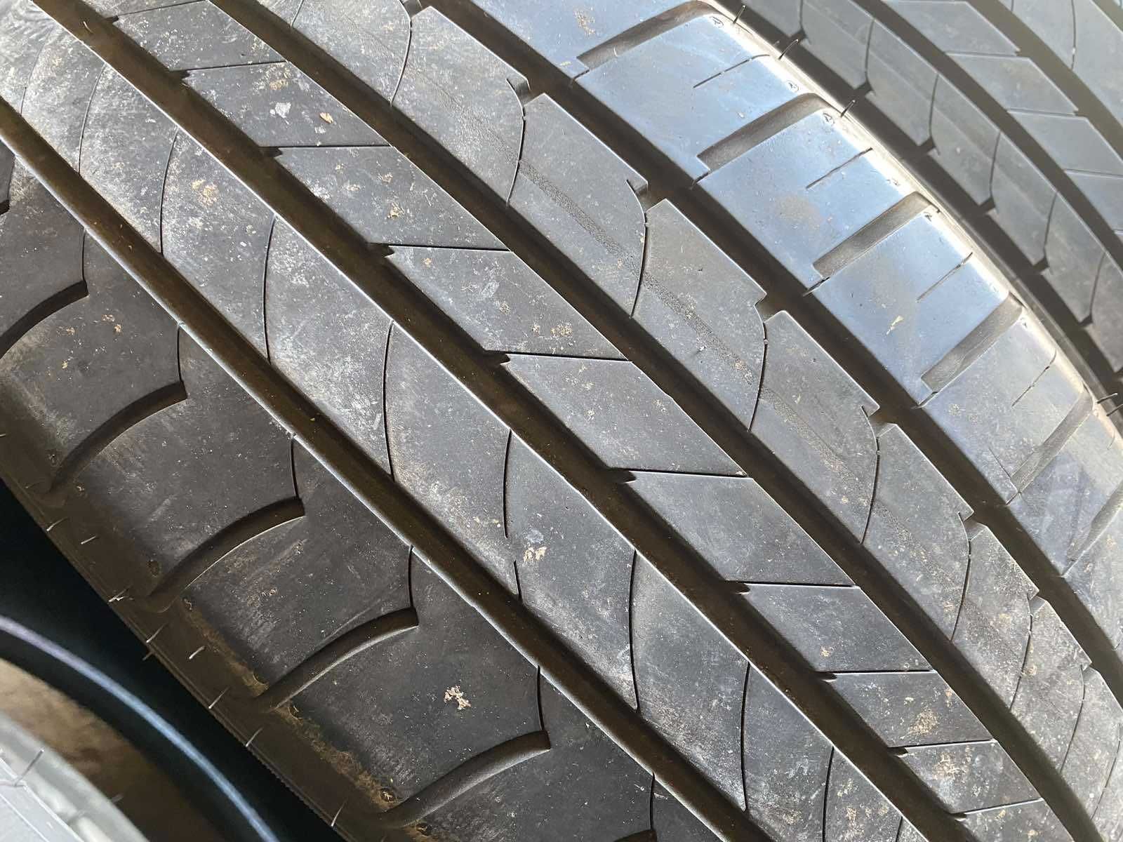 шини літо 215 55 R17 GoodYear EfficientGrip бу 4шт