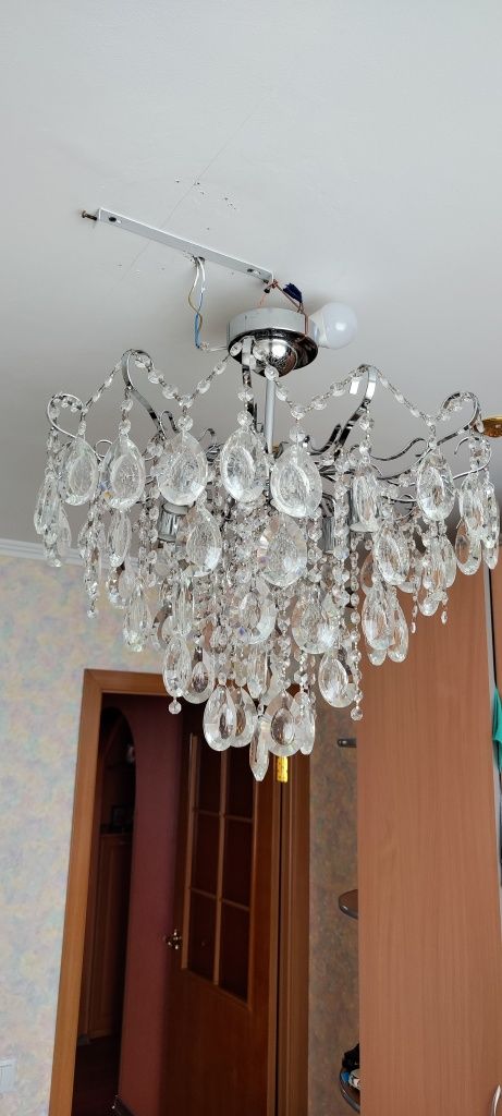 Очень красивая современная люстра