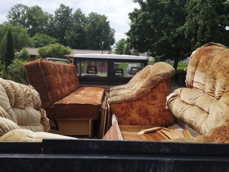ODŚNIEŻANIE CZYSZCZENIE piwnic strychów wywóz starych rzeczy