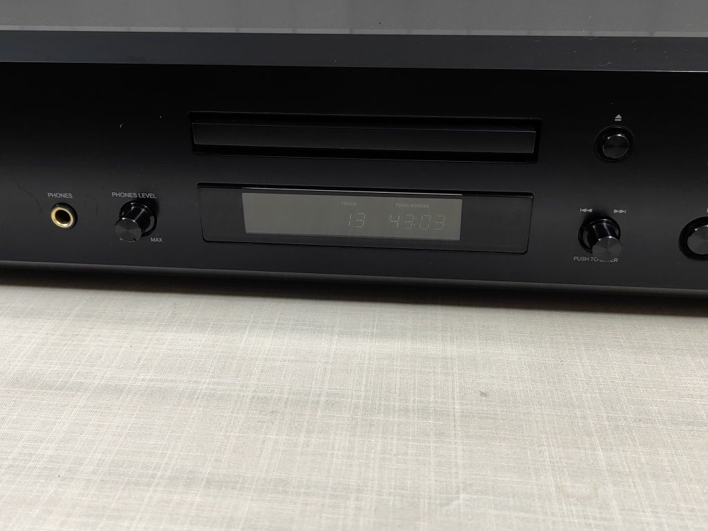 Onkyo DX-7555 Audiofilski odtwarzacz płyt CD