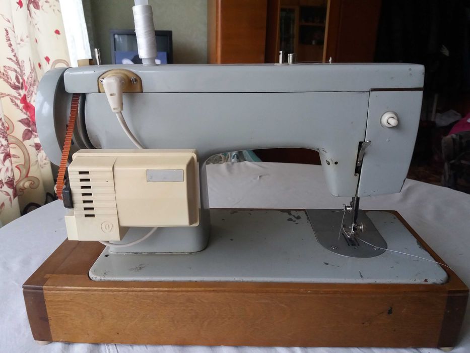 Швейна машина Подольськ-132 з приводом Tur2