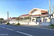 Moradia T4 para venda