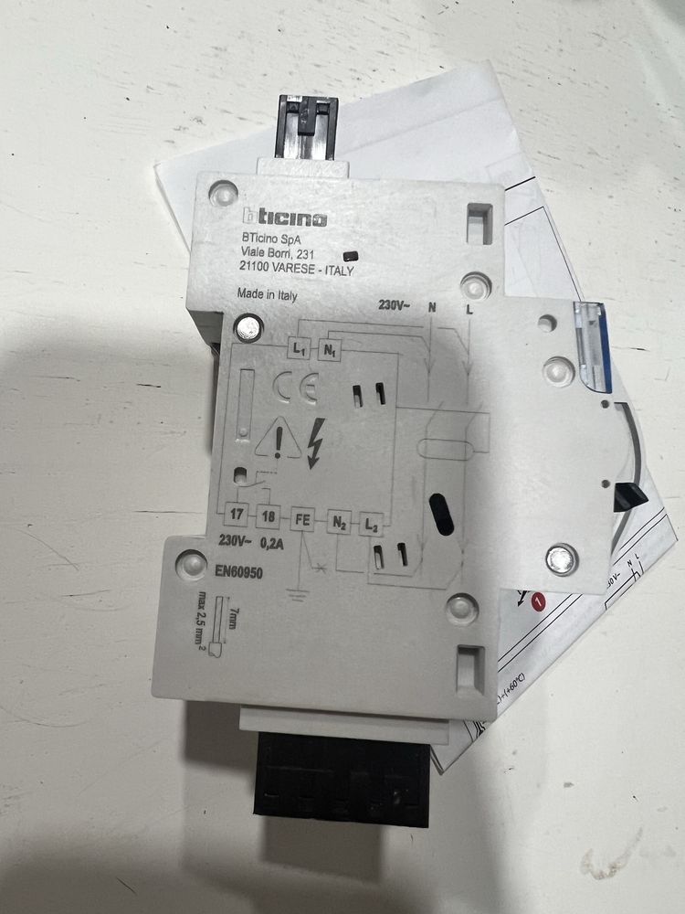 Bticino f80sg btdin  automatyczna przełączanie
