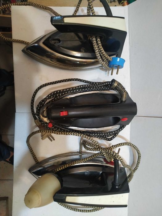 продам утюг советский.