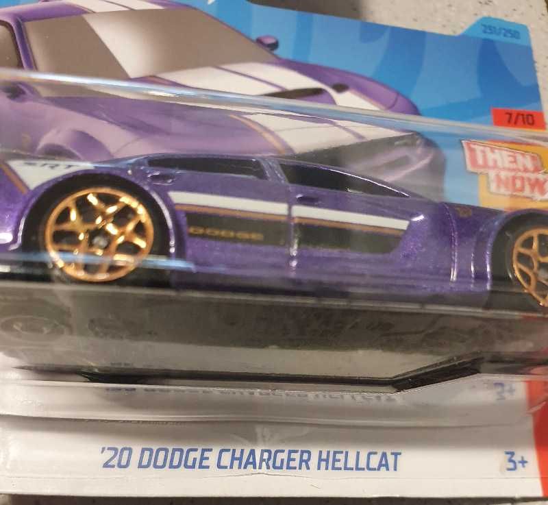 HotWheels - '20 Dodge Charger Hellcat - nowy