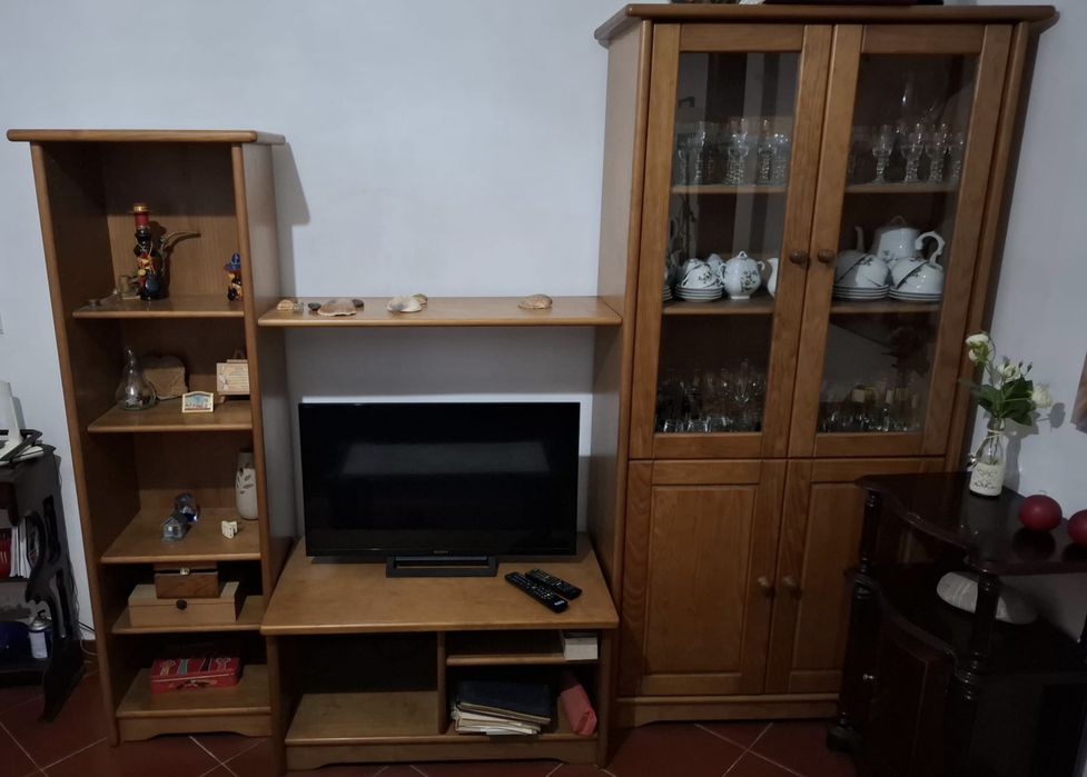 Móvel de sala em bom estado