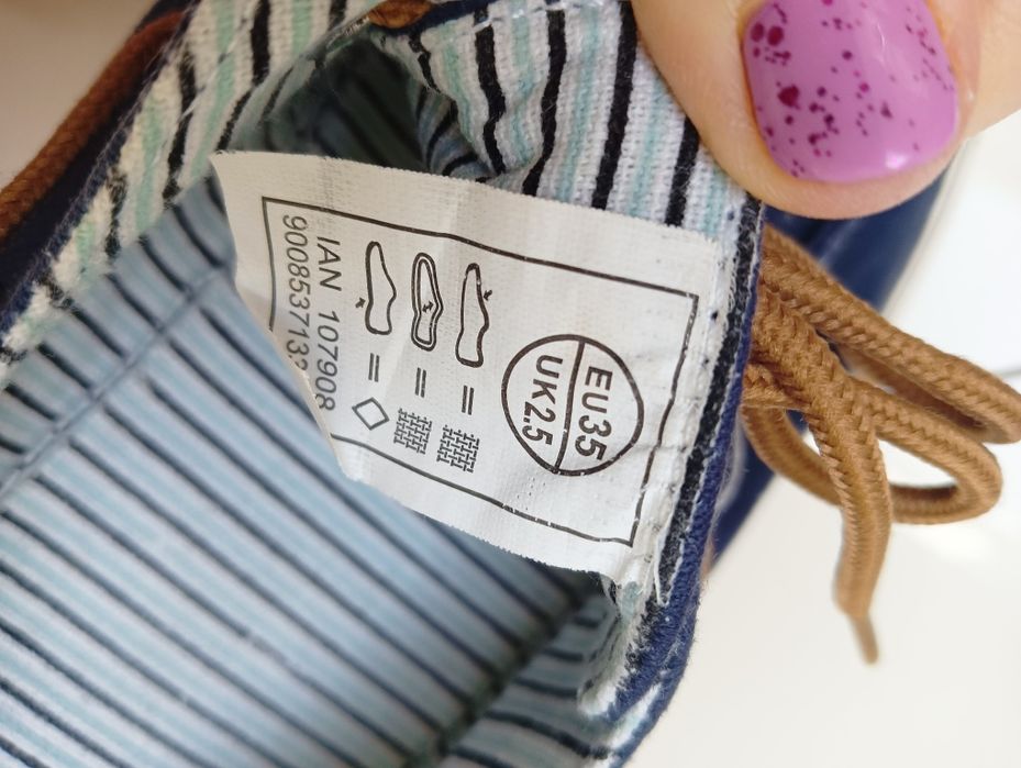 Tenisówki wsuwane marynarskie mokasyny r.35