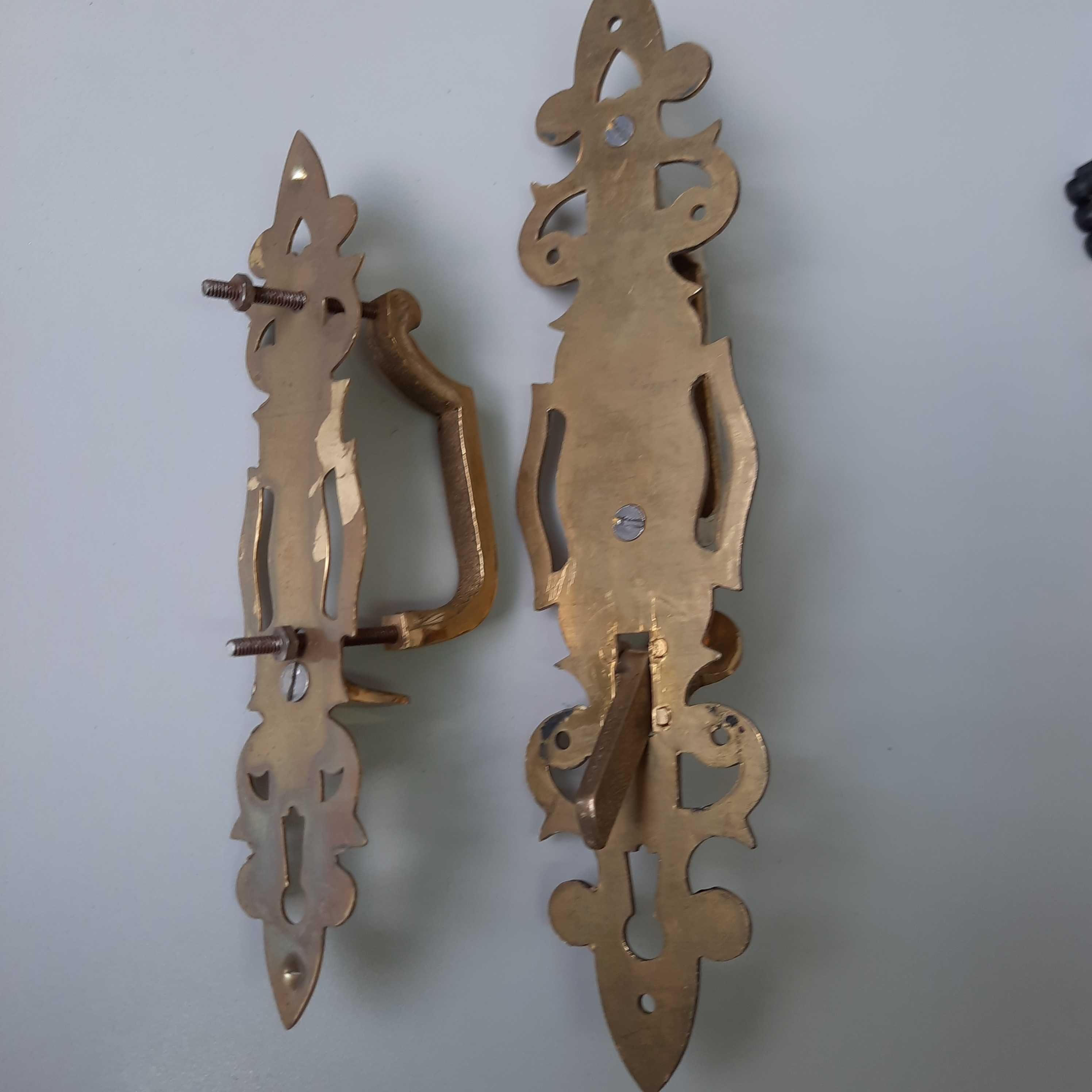 Maçanetas de latão, metal. Vários modelos e tamanhos.