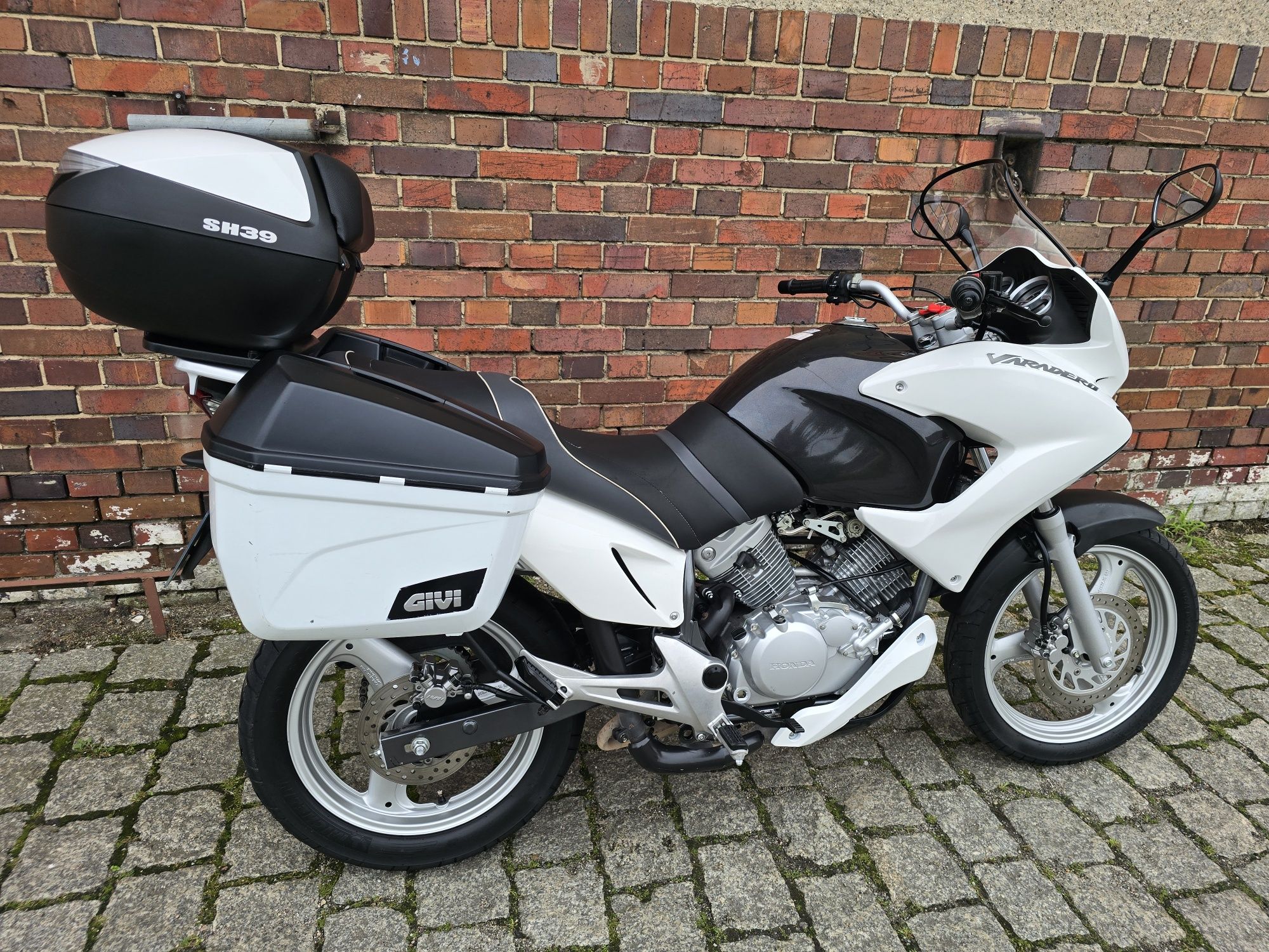 Honda XL 125 Varadero .2013r. 3x kufer // serwis