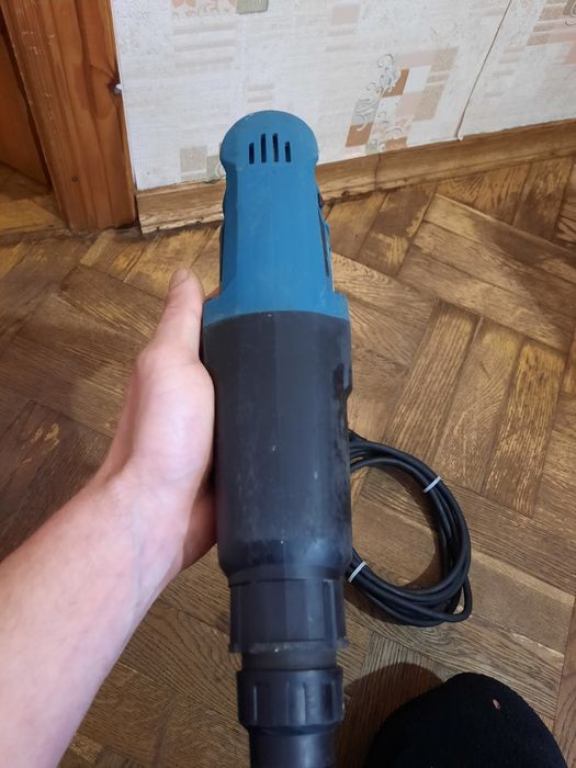 100% оригінал!!Перфоратор Makita HR 2300,720вт,2.3дж