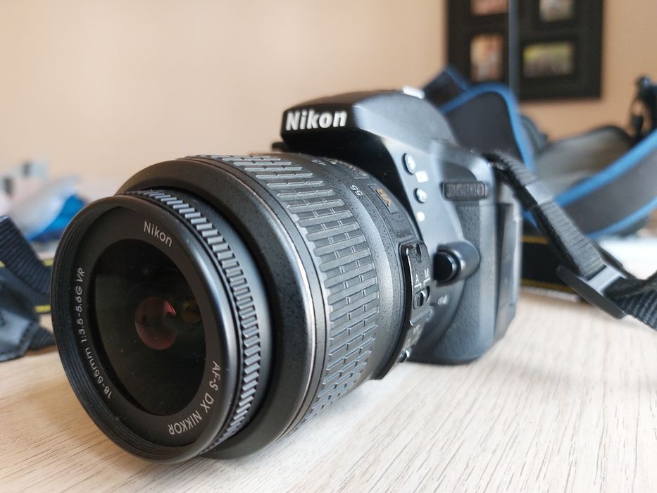 Nikon 5300 avariada. Objectiva como nova, bateria carregador, bolsa