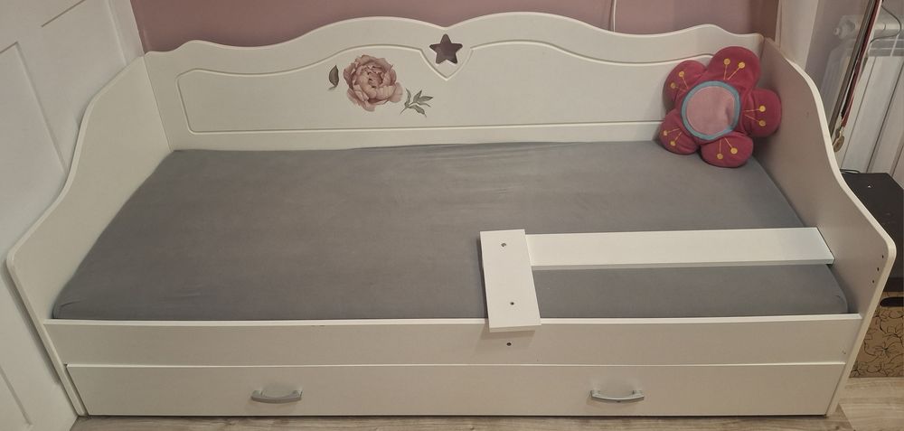 Biale Łóżko z szufladą