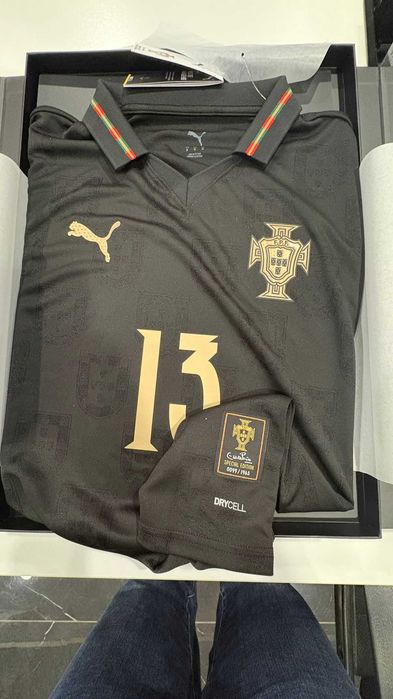 Camisola Edição Especial Homenagem a Eusébio (LIMITADA  1965 UNIDADES)