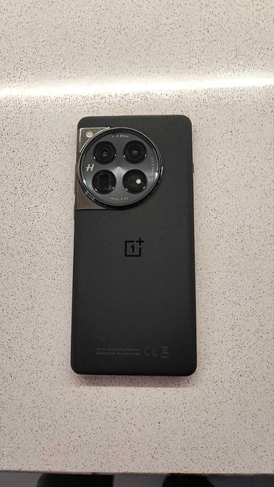 OnePlus 12 16GB / 512GB