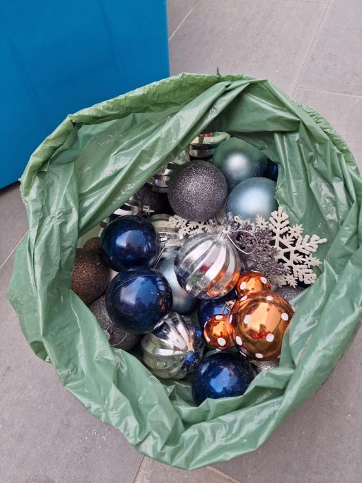 Árvore Natal Leroy Merlin c/ pinhas 1.50m c/ acessorios