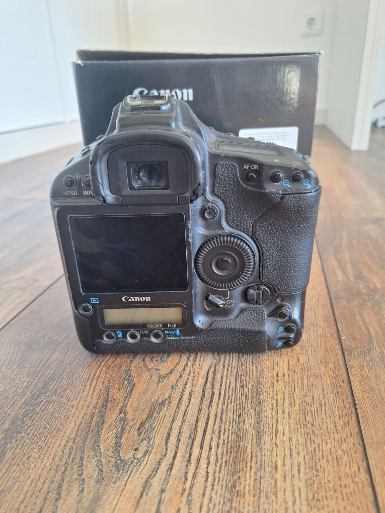 Canon 1D Mark IV